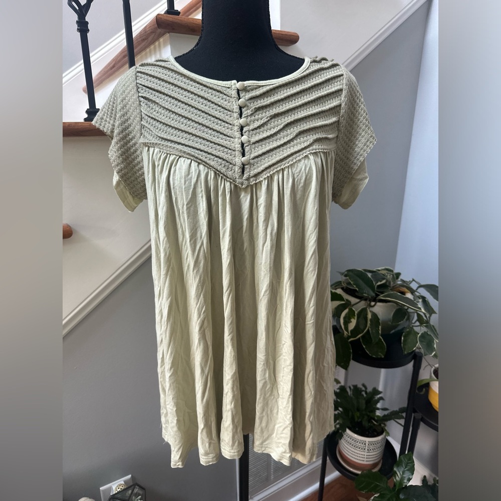 Green Gray Short-sleeved Textured Top